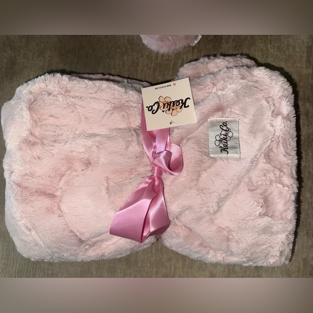 Plush Light Pink faux fur blanket